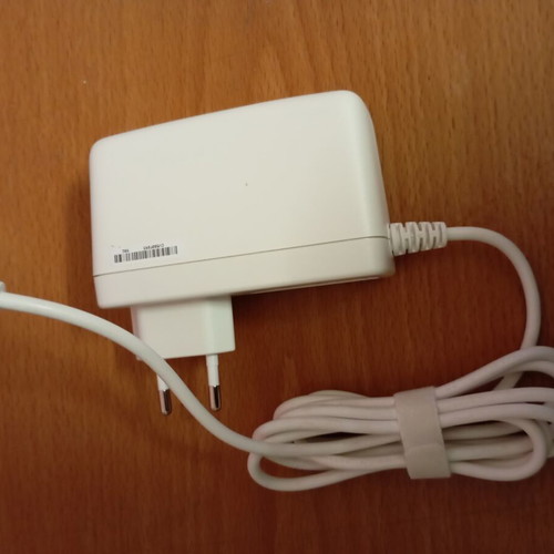 ZTE charger 12 volt 3 amp 36 watt