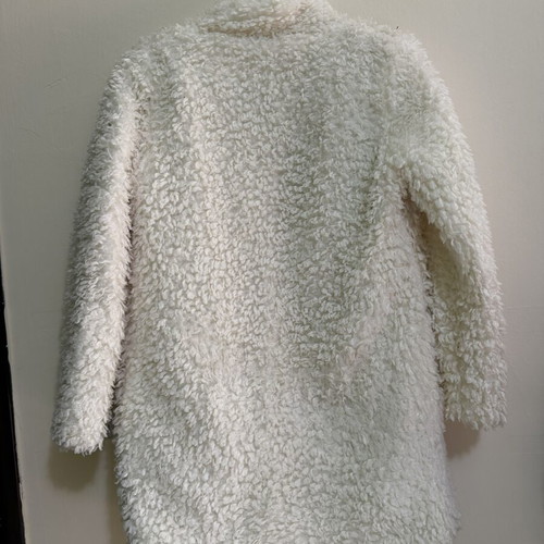 Teddy Coat white boucle oversized, like new with minor button defect