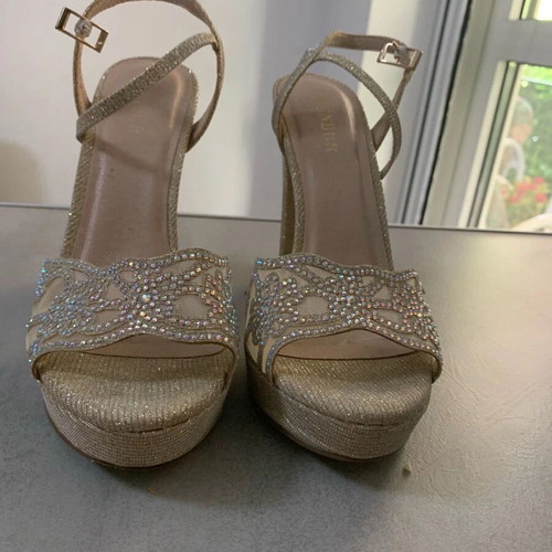 Mitropoulos Shoes Pumps like new, gold heels size 38