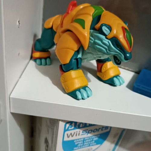 Gormiti Hyper Beast Cryos figure used with sound and light
