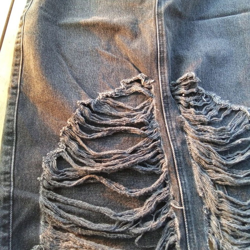 Y2K Grunge denim skirt Zara like new with rips, black
