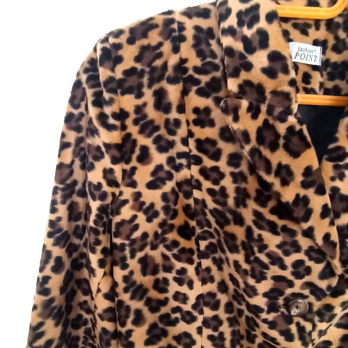 Leopard velvet jacket size S like new