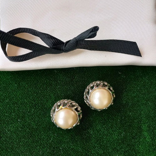 Vintage earrings used