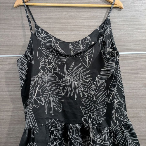 Top with tropical pattern like new, size L, black and white