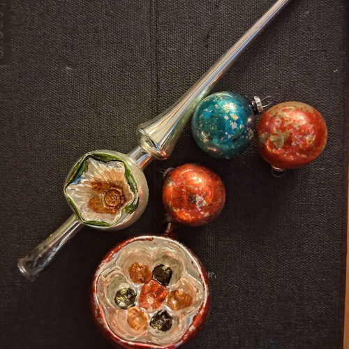 Vintage Christmas tree topper and balls, mushroom, set of 7, 1945-1949