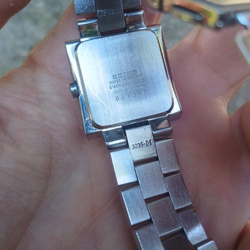 Seiko 1N00-6K50 wristwatch like new, silver, women's