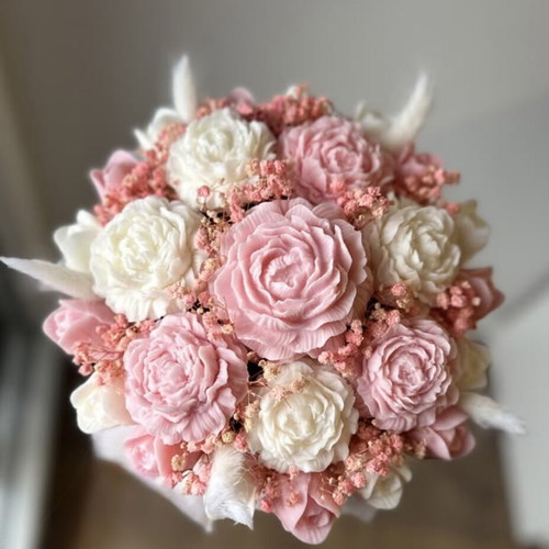 Candle bouquet with custom scent