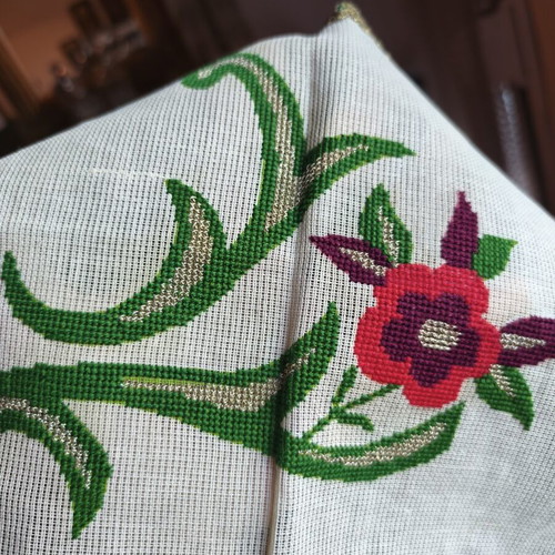 Set of 6 handmade embroidered table linens with cross-stitch