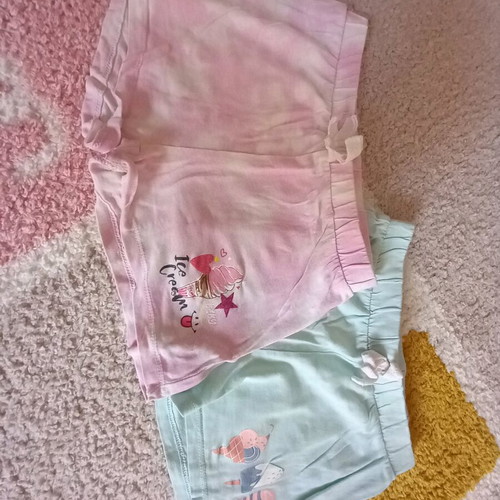 Kids Concept shorts set like new, pink and turquoise with ice cream print, 3-4 years