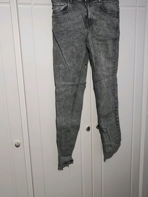 Men's pants like new, size 42, carrot fit
