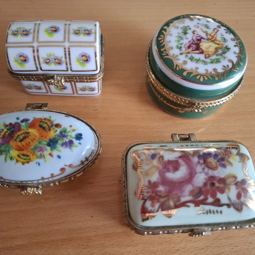 Porcelain jewelry boxes set of 4 like new