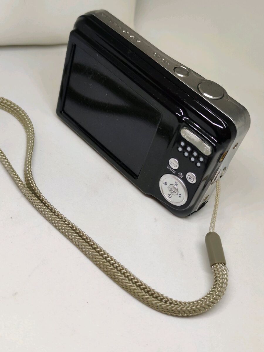 Fujifilm FinePix AV100 digital camera… - € 6,00 - Vendora.cy
