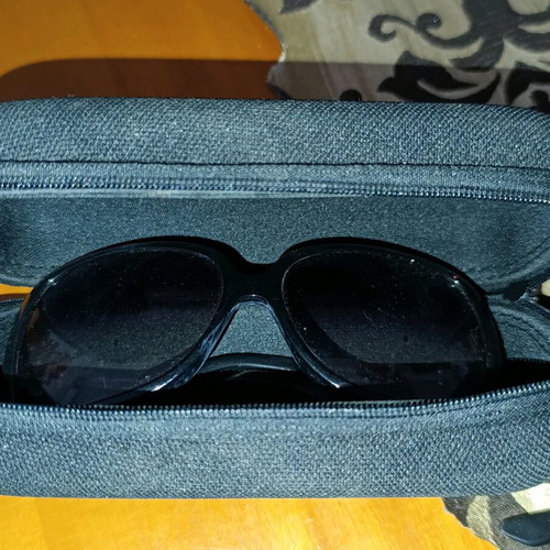 Dolce & Gabbana sunglasses like new, black
