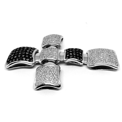Cross 18k with diamonds new, 5x7 cm, 18 karat white gold