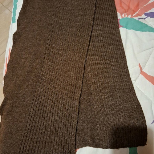 Brown scarf like new, dimensions 220mm width and 2 meters length