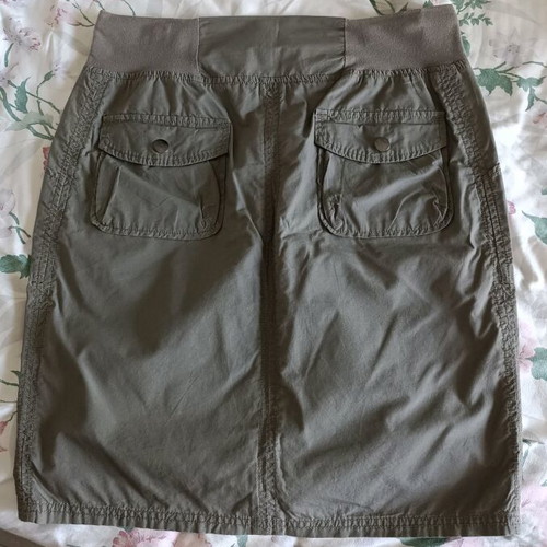 Prenatal skirt green like new, comfortable material, size XS