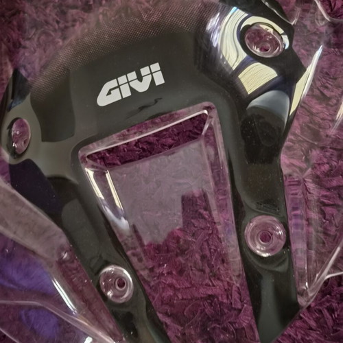 Givi Windscreen for Triumph Tiger 900 like new