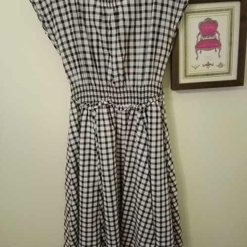 Zara dress like new, black and white, elastic waist, open back