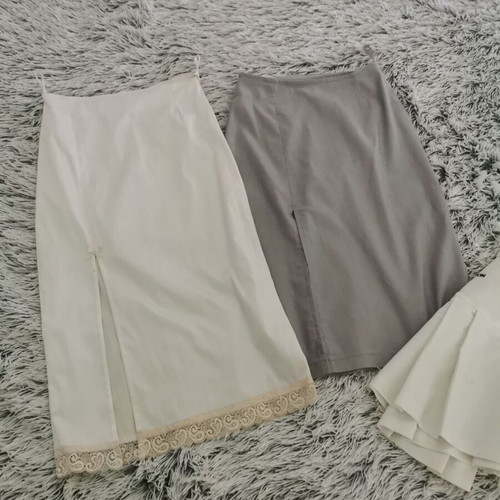 Lynne skirts midi pack of 2 like new, satin and elastic