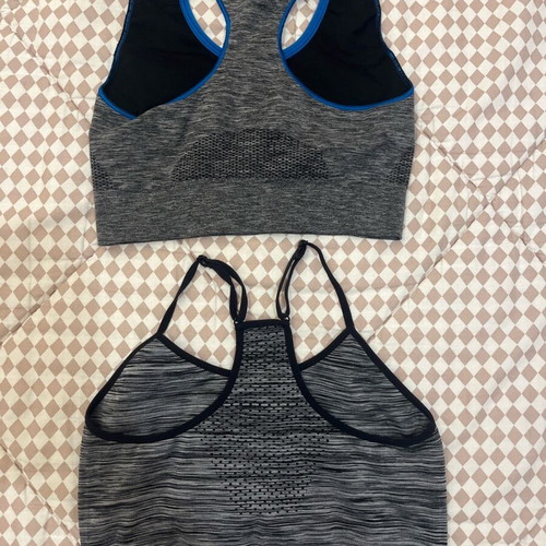 Sports crop tops like new, set of 2, black and gray