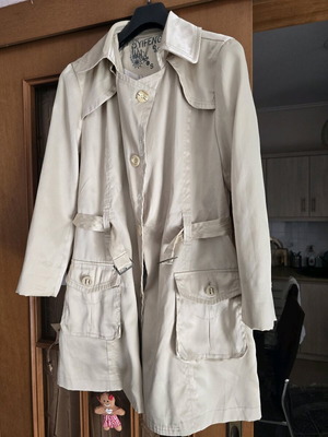 Trench coat used light yellow satin weave with belt size M