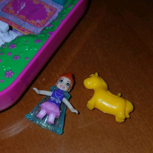 Polly Pocket used, good condition