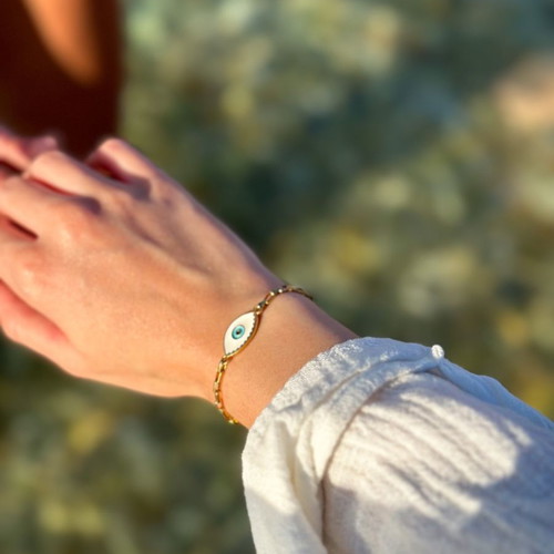 Stainless steel bracelet with evil eye new, gold tone