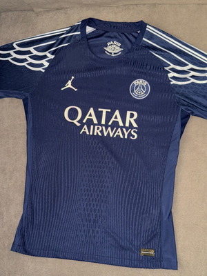 Φανέλα Paris Saint-Germain καινούργια, μέγεθος L slim fit, επίσημο αντίγραφο