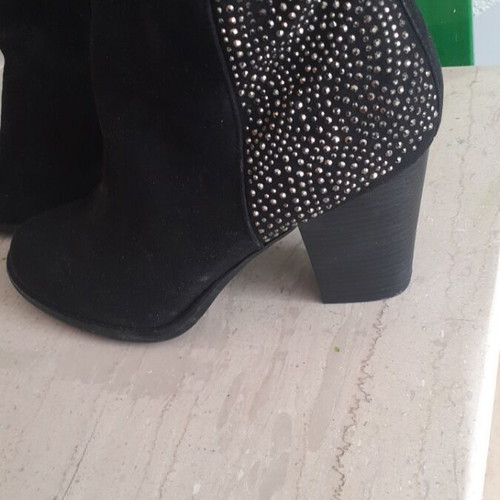 Catwalk leather women's ankle boots size 39 like new, black