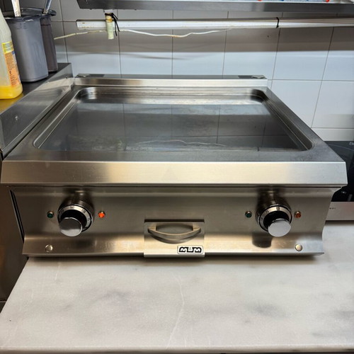 MBM FTBE77TLC professional griddle plate like new