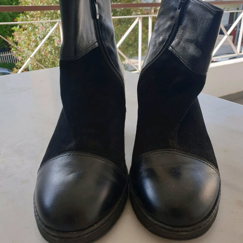 Bournazos ankle boots size 38 leather like new, black
