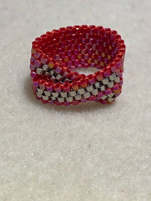Miyuki Beaded Ring new, red and silver