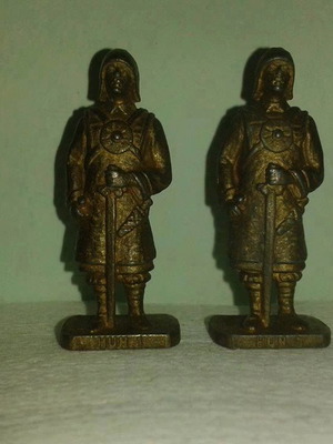Hun Warrior #1 Bronze Sword Kinder Surprise Metal Soldier 2 pcs