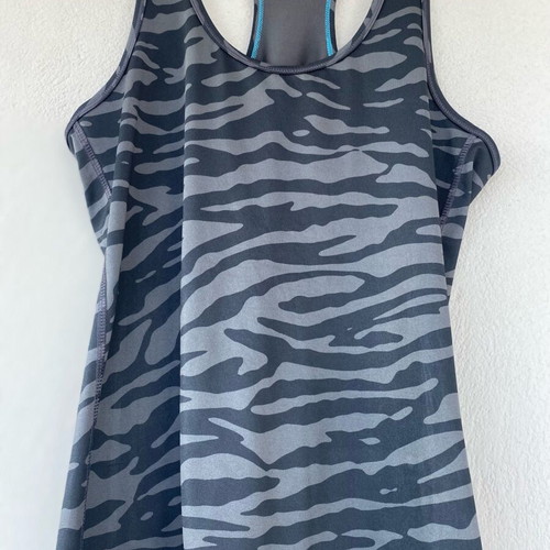 H&M sports top black and grey like new, size Large
