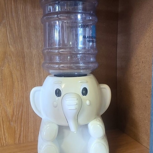 Water dispenser used, mini elephant-shaped water cooler 38cm