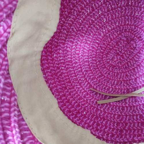 Karfil women's hats like new, pack of 2, beige and purple