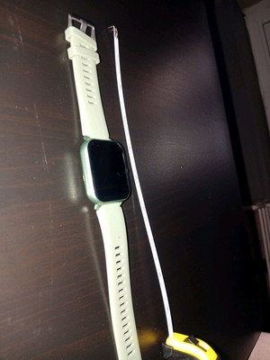 Smartwatch R0HS fitness tracker σαν καινούργιο, πράσινο με φορτιστή