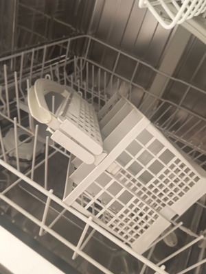 Neff Built-in Dishwasher used, all programs work except occasional last rinse stop