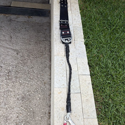 Parade belt with safety carabiner new, fire brigade use