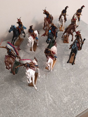 Indian Horsemen figures used, set of 11