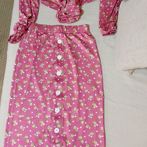 Floral pink set top with tie and pencil skirt new size M