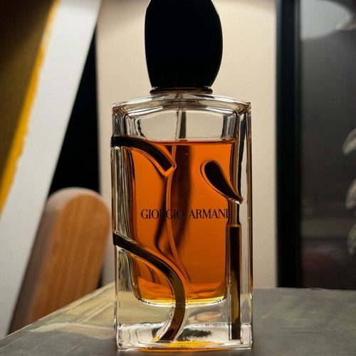 Armani Si Intense 100ml used eau de parfum