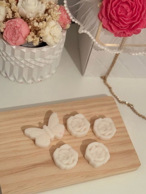 Wax melts new with fabric softener scent from plant-based wax