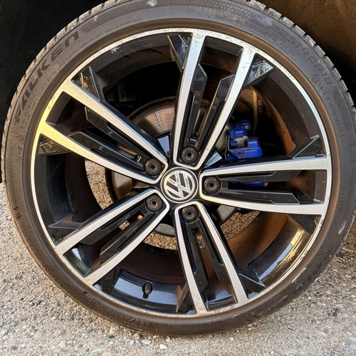 Genuine VW 18’ rims with tires 225/40 R18 used
