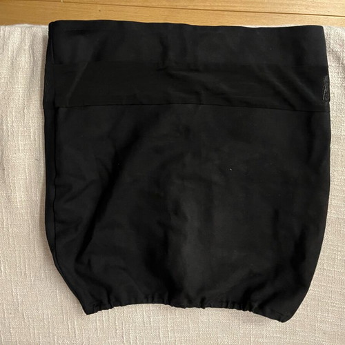 Iso black mini skirt like new with transparency, very elastic