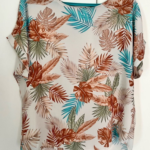 Blouse like new, size L, beige