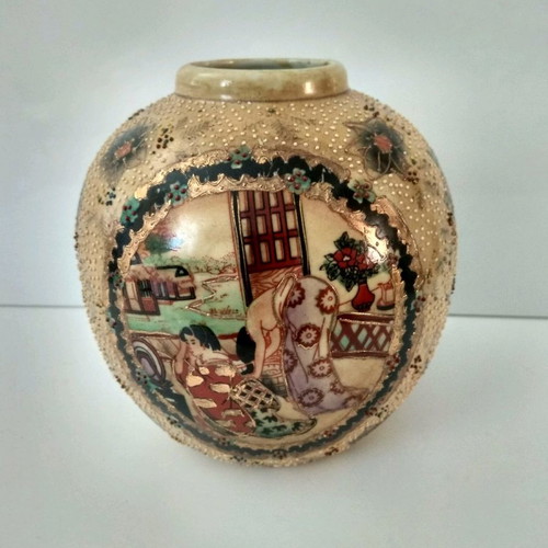 Royal Satsuma porcelain vase used, height 14 cm
