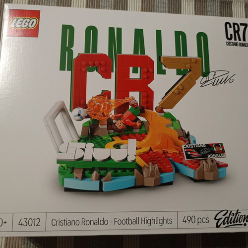 Lego Editions Messi, Mbappe, Ronaldo, Vini Jr new condition