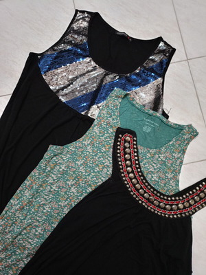 Tank tops XL pack of 3 American Eagle used, black and green floral