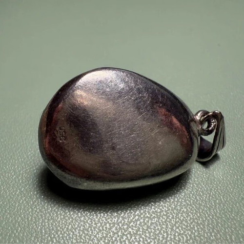 Handmade vintage pendant with 950 silver and semiprecious stone